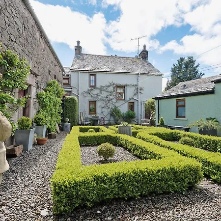 The Mains Дом отдыха